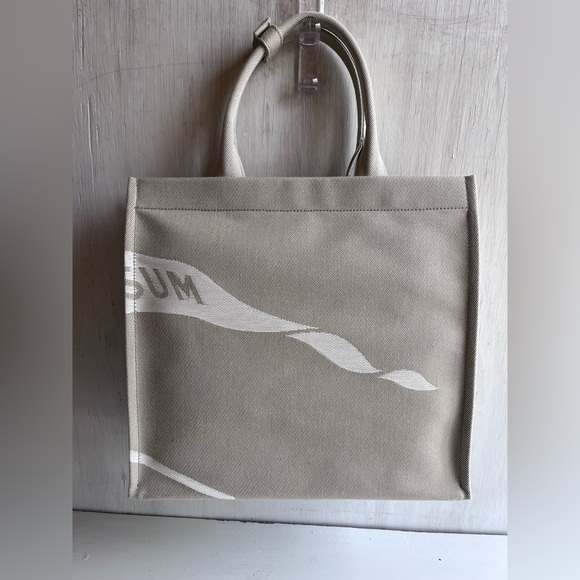 BURBERRY Canvas Tote Bag- Hunter IP Pattern - Picture 5 of 11